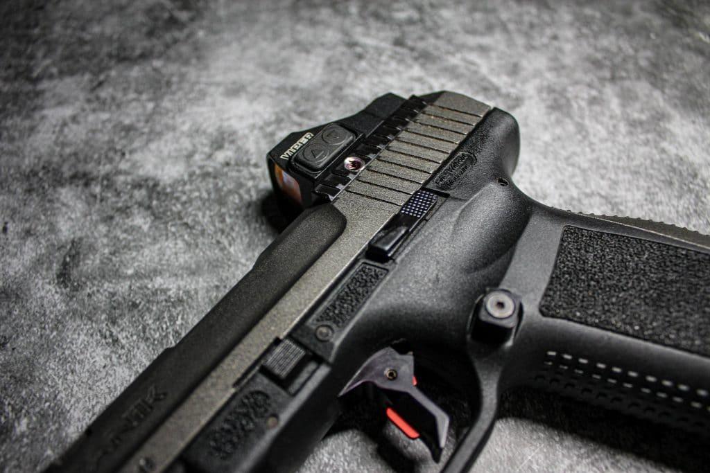 The TP9SFx uses a serrated slide that gives you additional traction for speedy reloads.