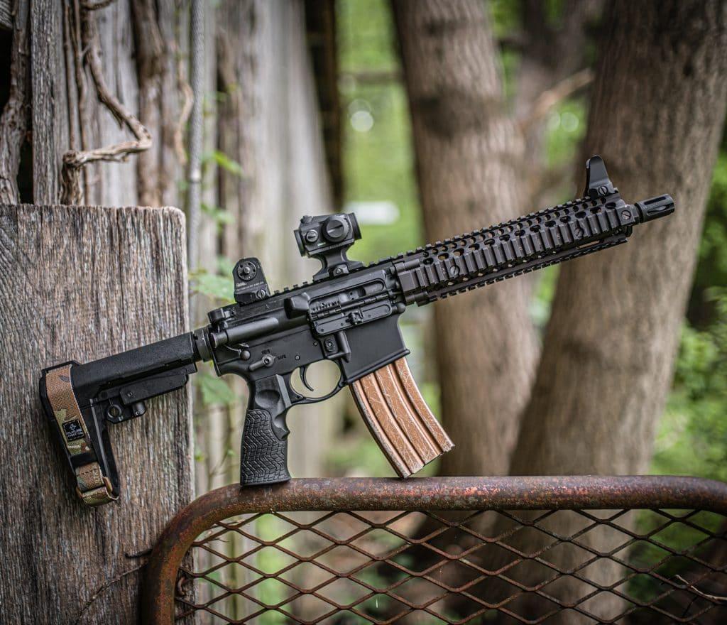The pistol variant of the MK18 looks like it should come with a dive mask.