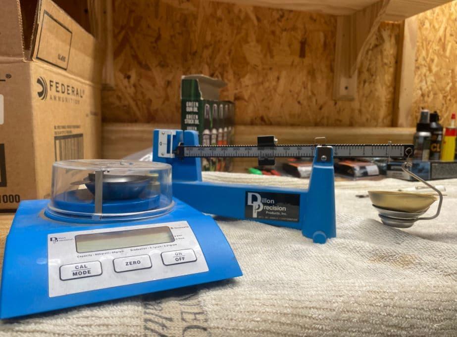 digital scale for measuring powder
