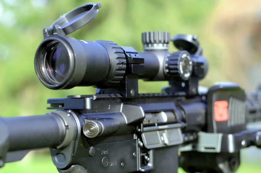 Adjustable magnification scopes give you a lot of flexibility, and aggressive knurling helps with in-field adjustments.