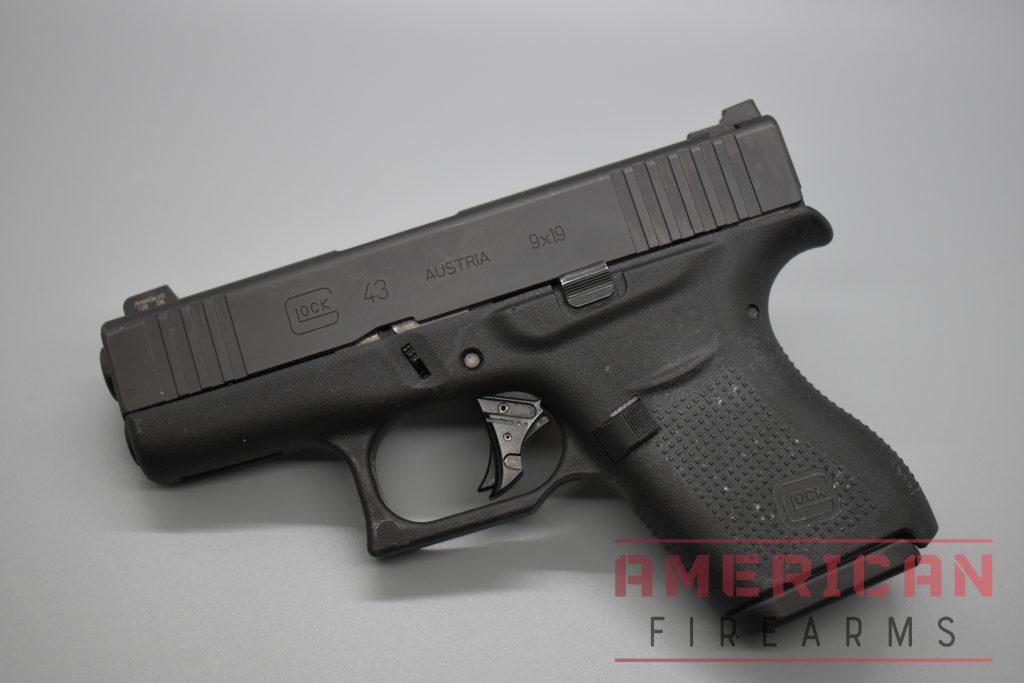 The subtle beavertail on the back of the Glock 43 gives you both a high hand position & prevents slide bite.