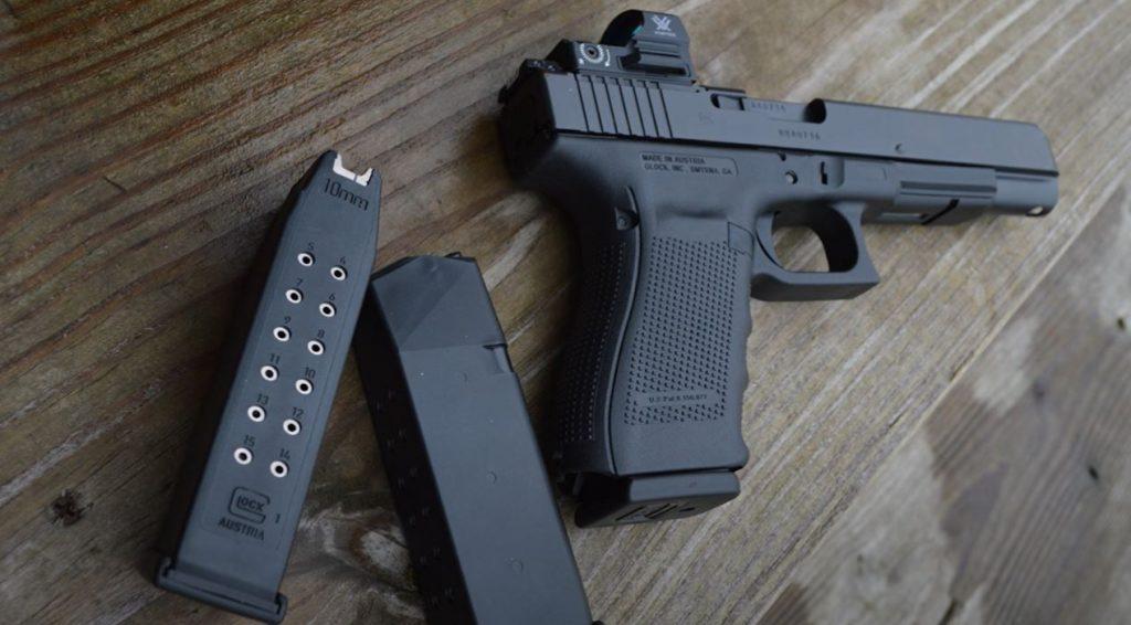 The G40 uses the same magazines as other 10mm Glocks.