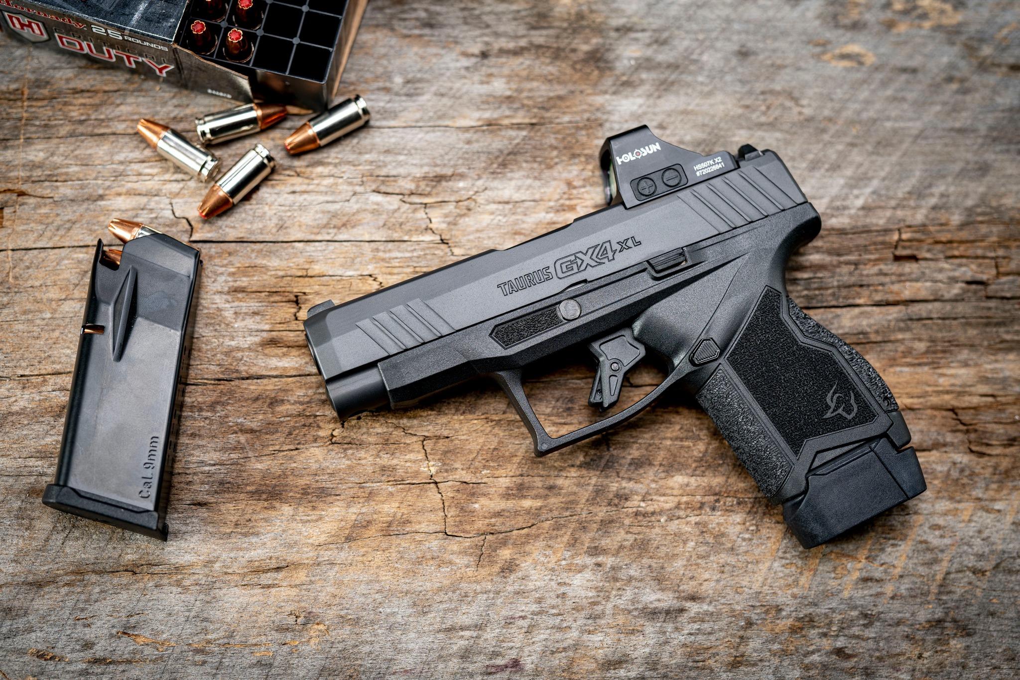 The GX4XL has a 3.7-inch barrel– as opposed to the 3.06-inch barrel on the standard GX4 -- and an extended 13+1 round magazine along with a flush-fit 11+1.