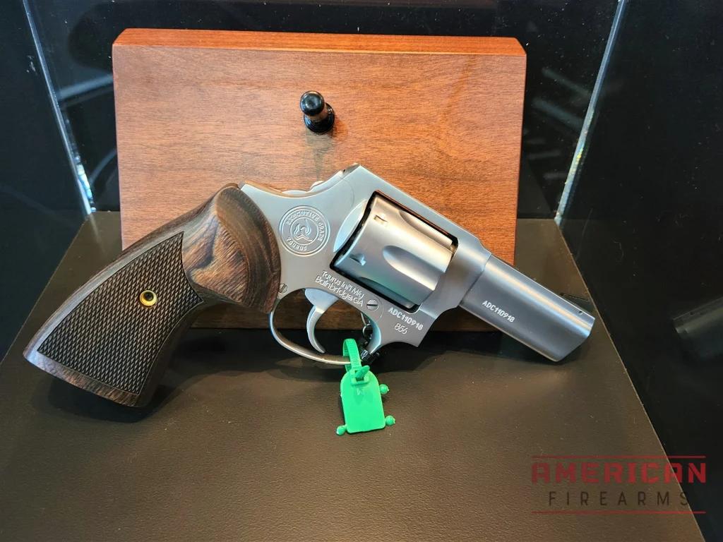 856 Executive Grade revolver (2)